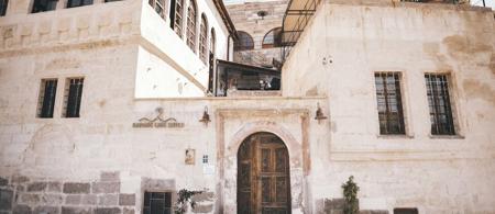 Kapalos Cave Suites