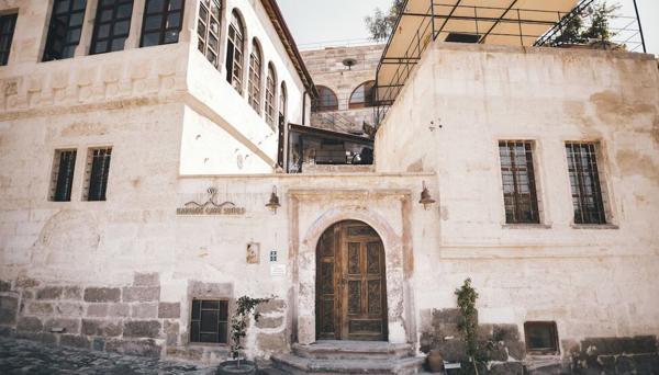 Kapalos Cave Suites