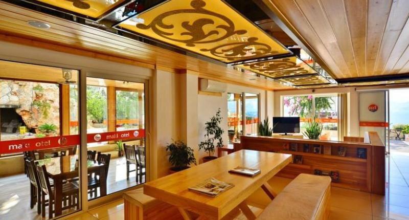 Maki 2 Hotel