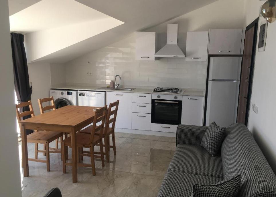 Kaş Ay Işığı Suit Apart