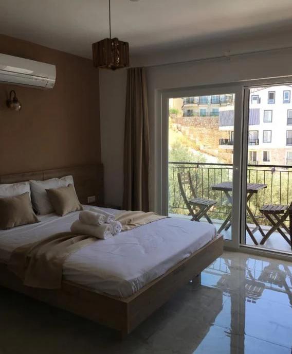 Kaş Ay Işığı Suit Apart