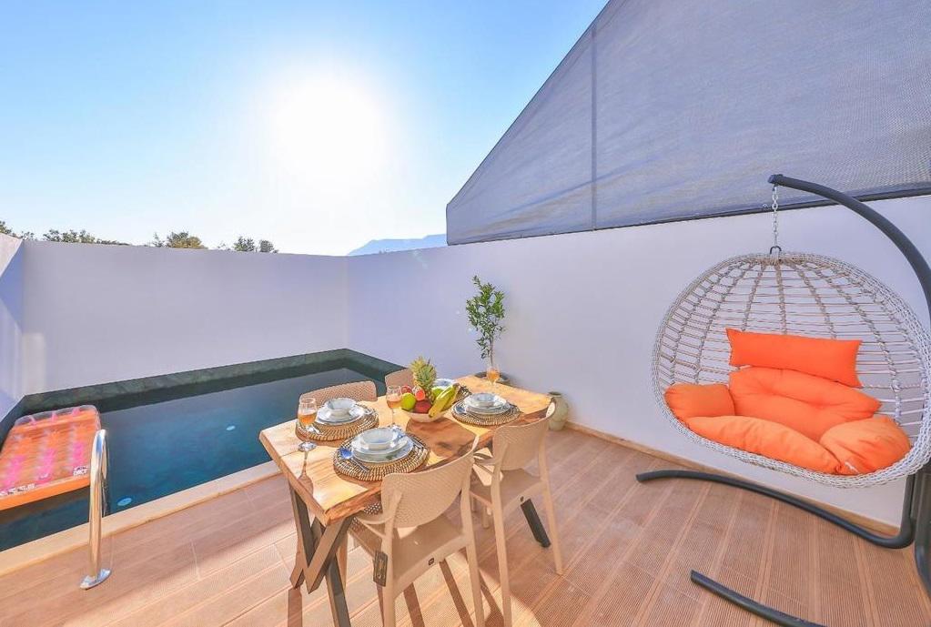 Villa Ay