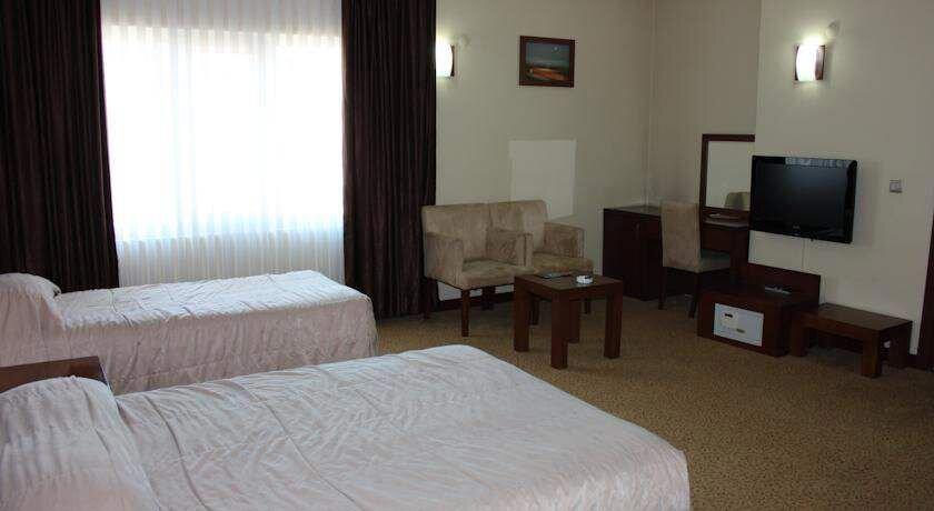 Paluri Hotel