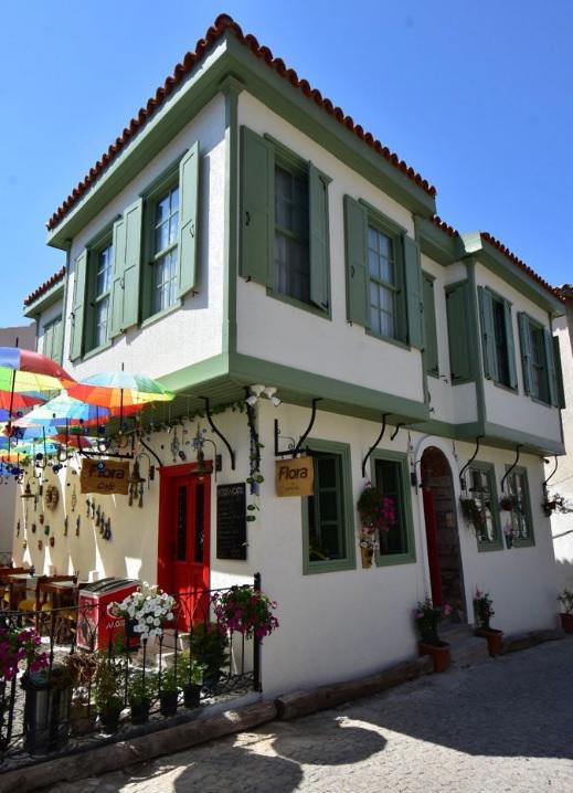 Flora Ayvalık Otel +13 Adult Only