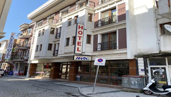 Grand Anzac Hotel