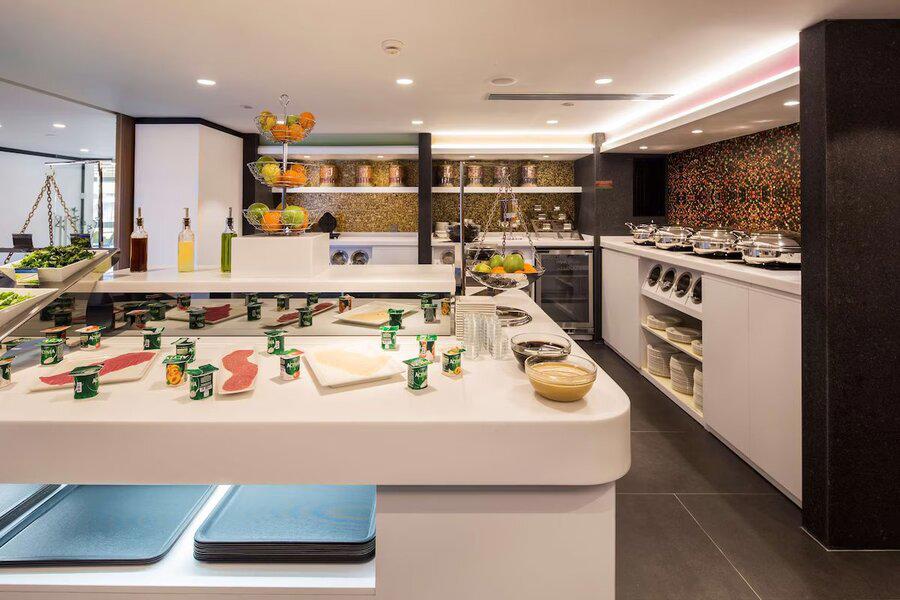 Hampton by Hilton İstanbul Kurtköy