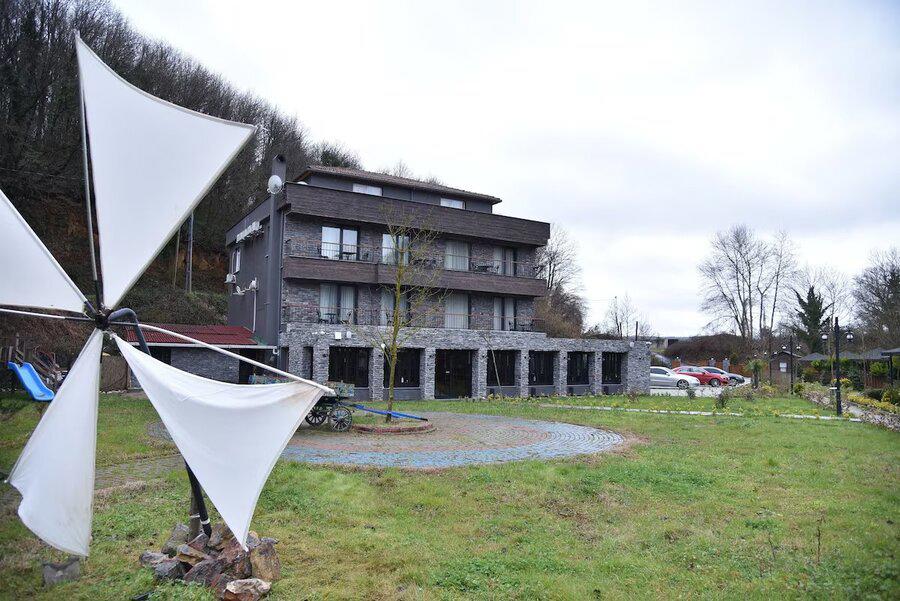 Adess Hotel