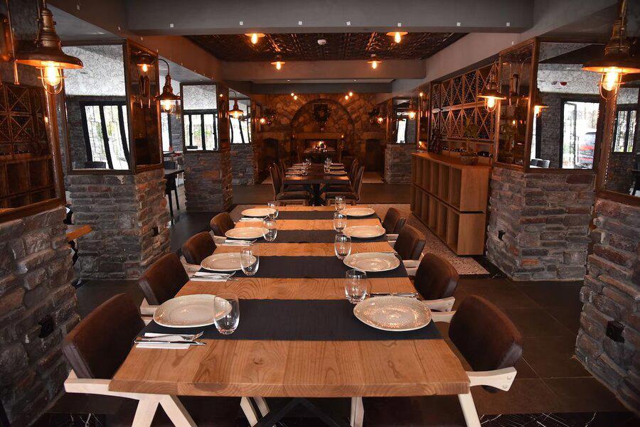 Adess Hotel