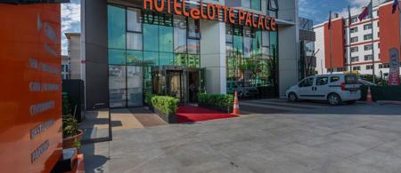 Land Park Hotel