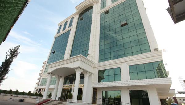 The Ci̇ty Walls Sui̇t Otel