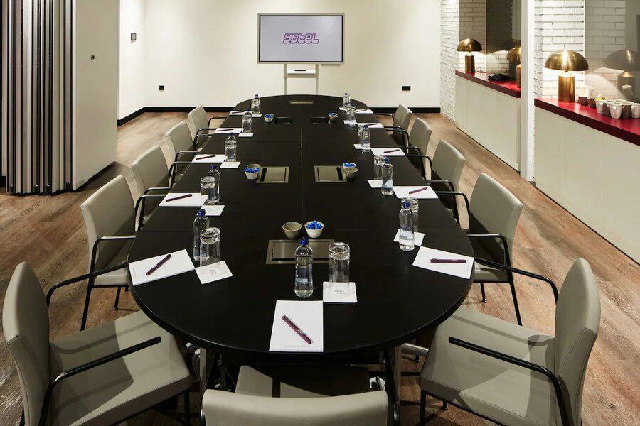 Yotel İstanbul Airport Landside