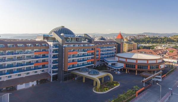 Lonicera World Hotel