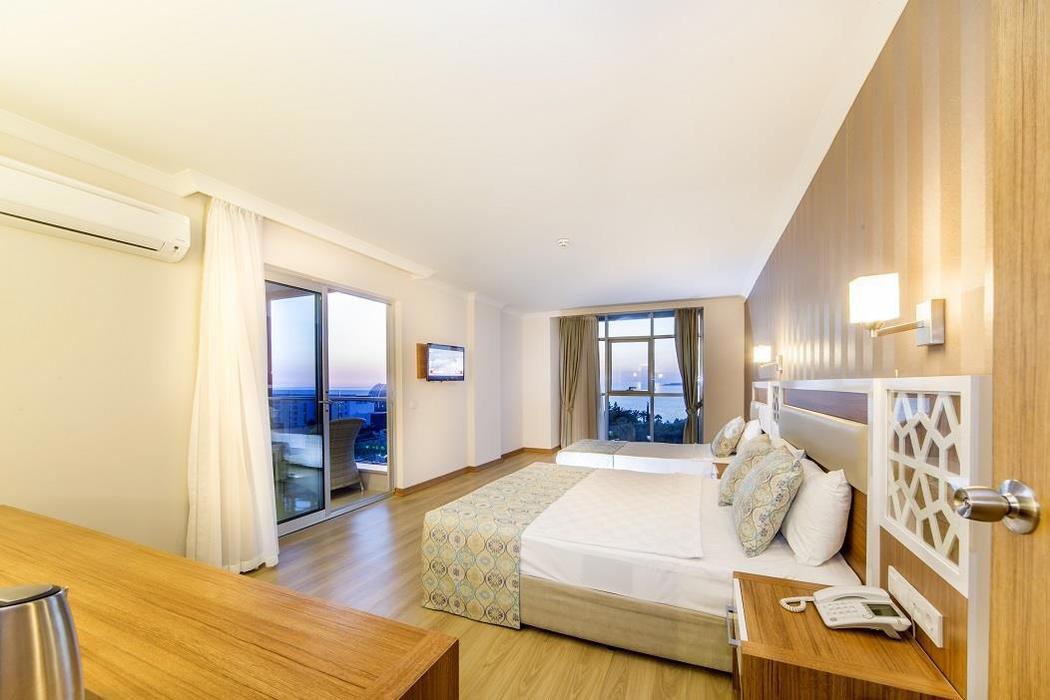 Lonicera World Hotel