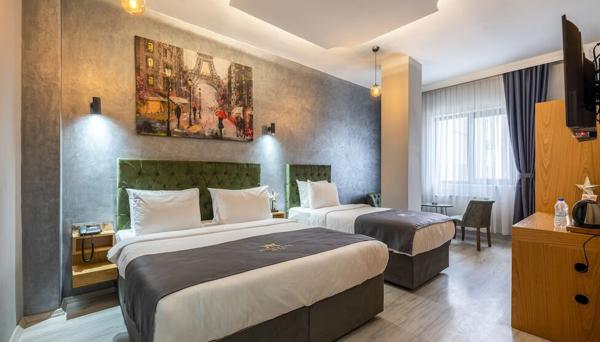 Monezza Hotel