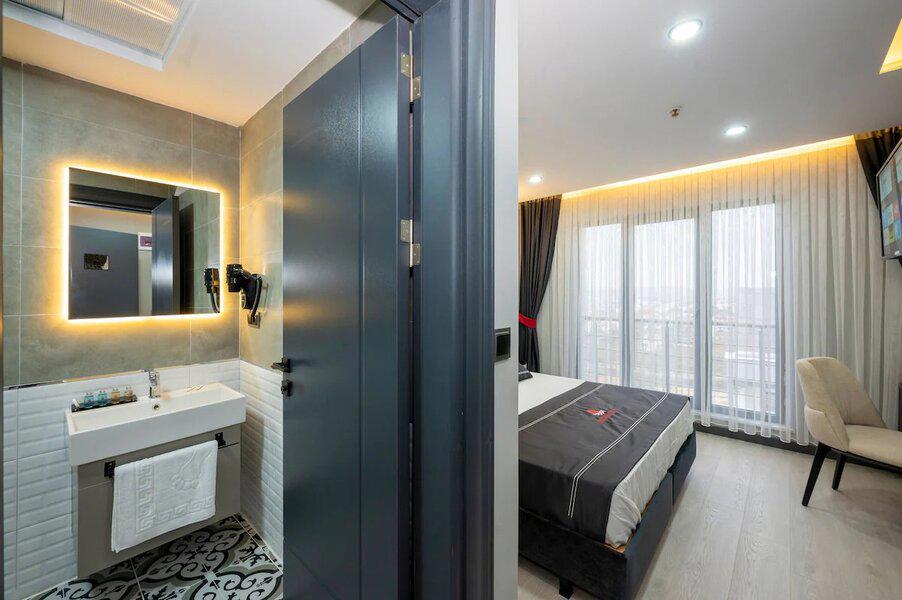 Intercity Airport Hotel
