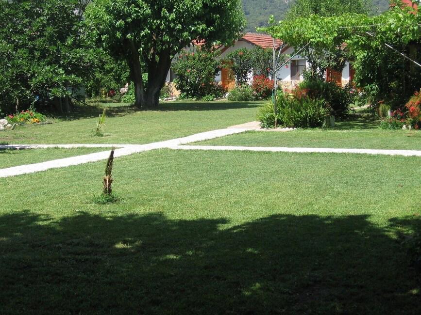 Çıralı Uğur Pansiyon Bungalows