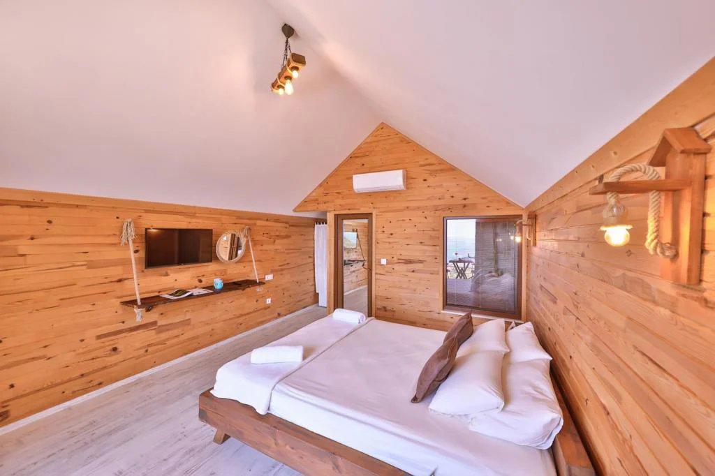 Ali's Bungalow