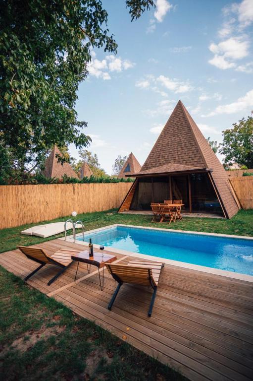 Pyramid Sapanca