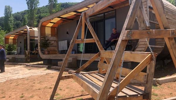 Lakeview Bungalows In Nature And Fire Pit On Private Land - Cooling Pool With Waterfall