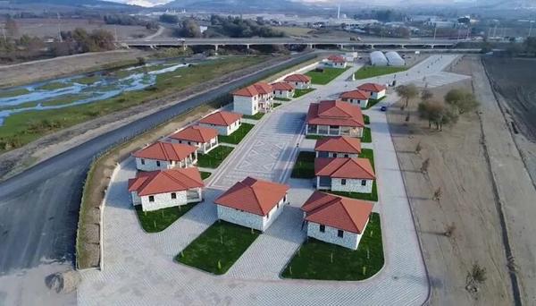 Termal Koy Tas Evleri