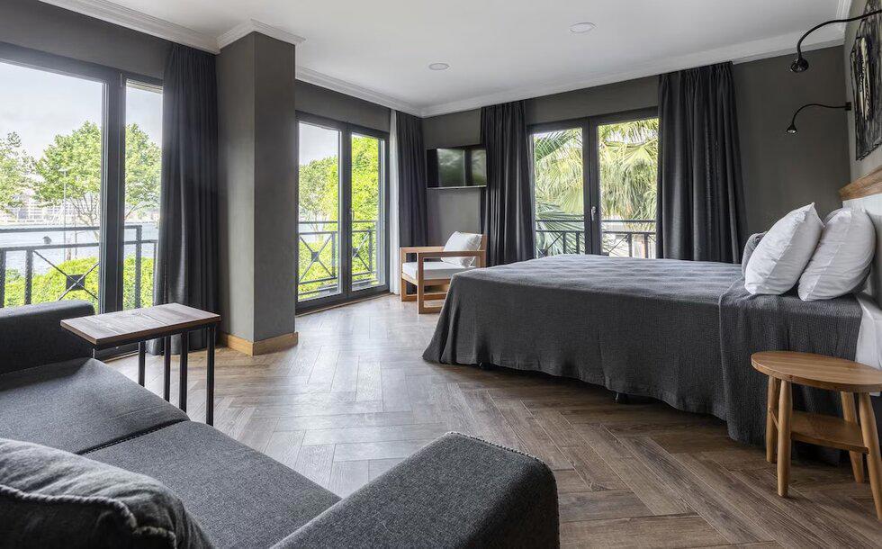 Petrion Hotel