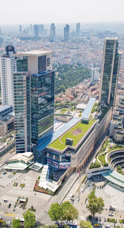 Wyndham Grand Istanbul Levent Hotel & Conference Center
