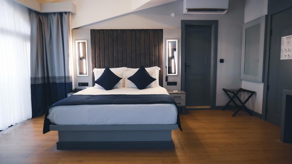 Elina Managed By Dedeman