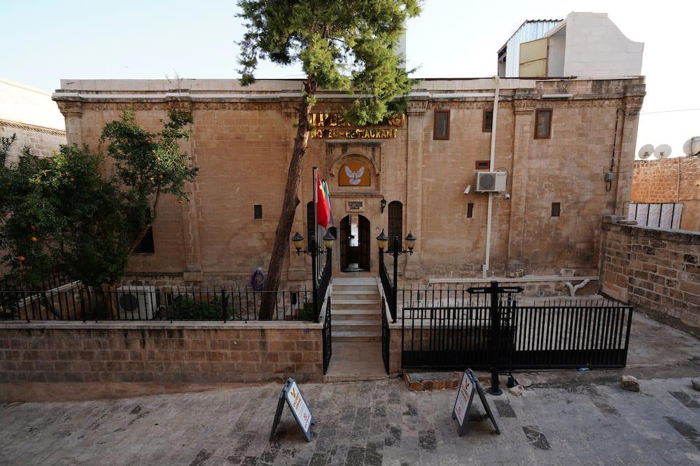 Ulubey Konağı
