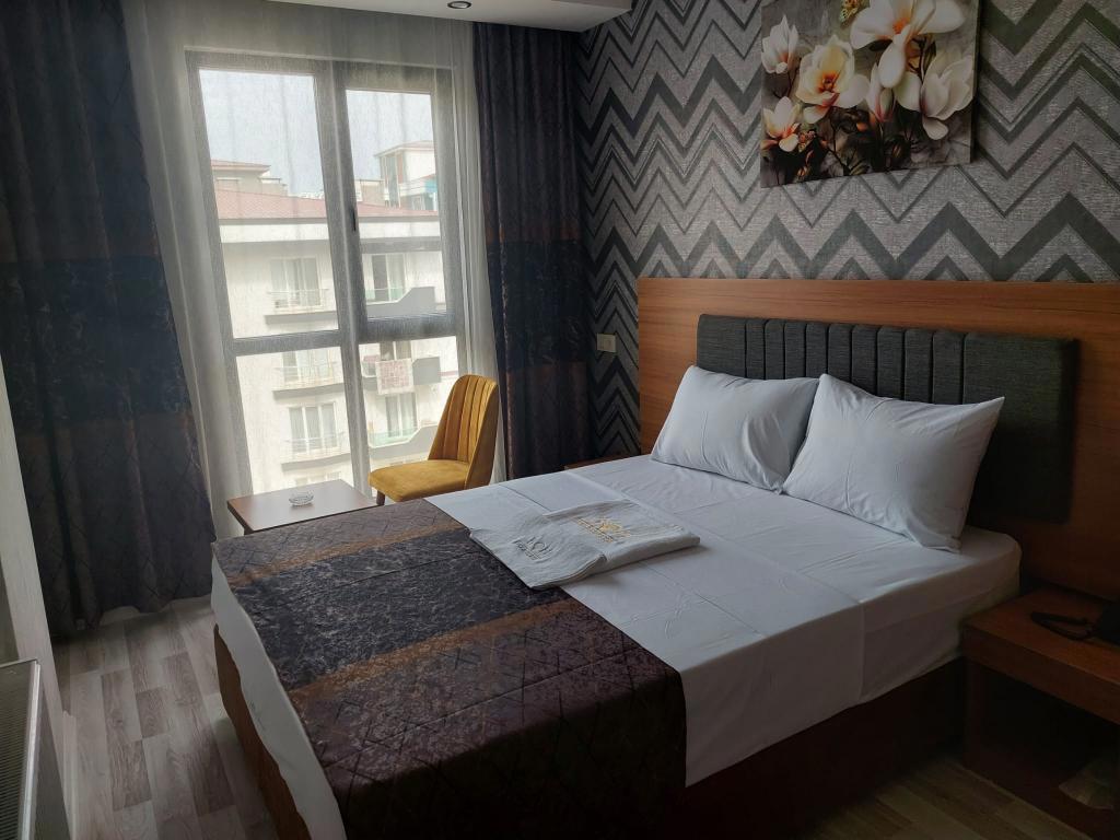 Bianca Deluxe Hotel Van