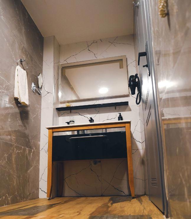 Elina Managed By Dedeman