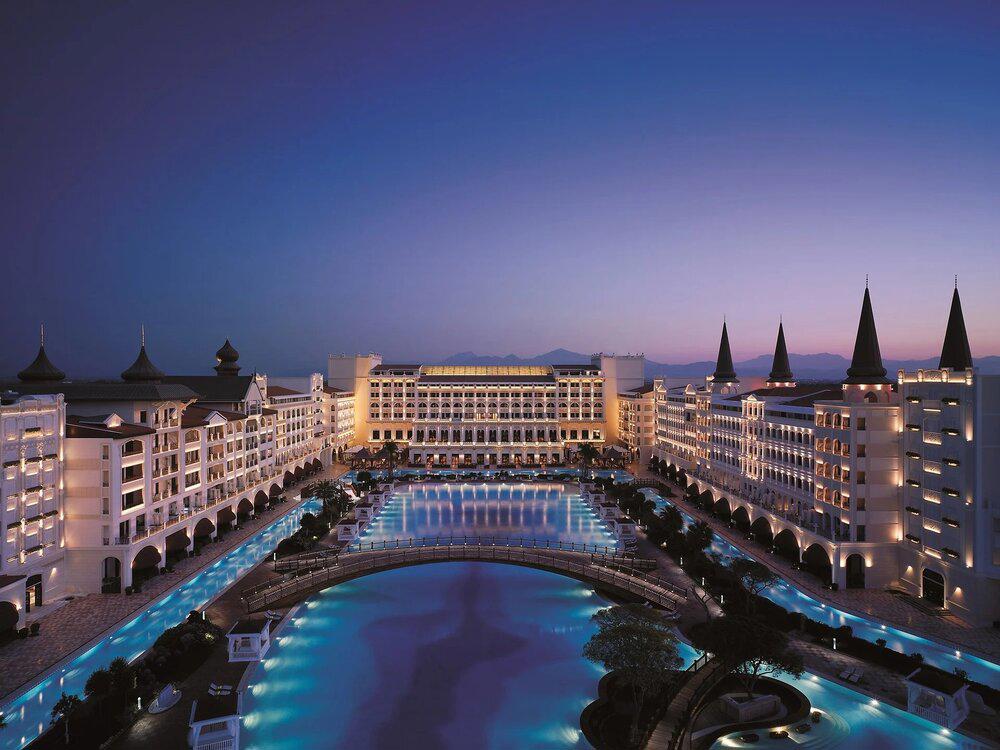 Swandor Mardan Palace