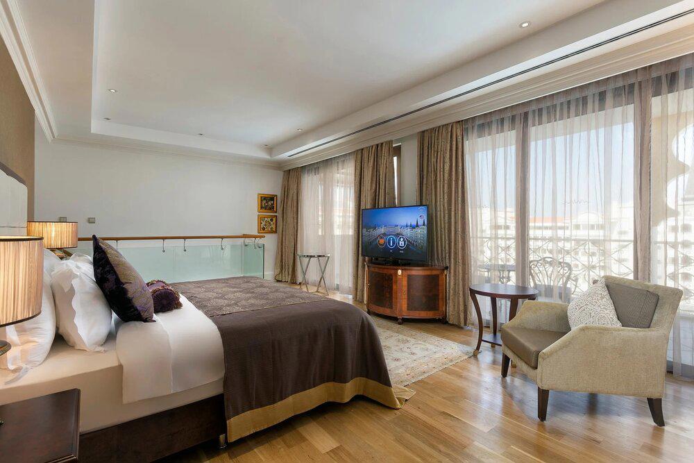 Mardan Palace