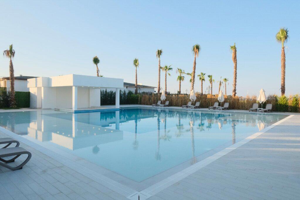 Serenity Queen Hotel