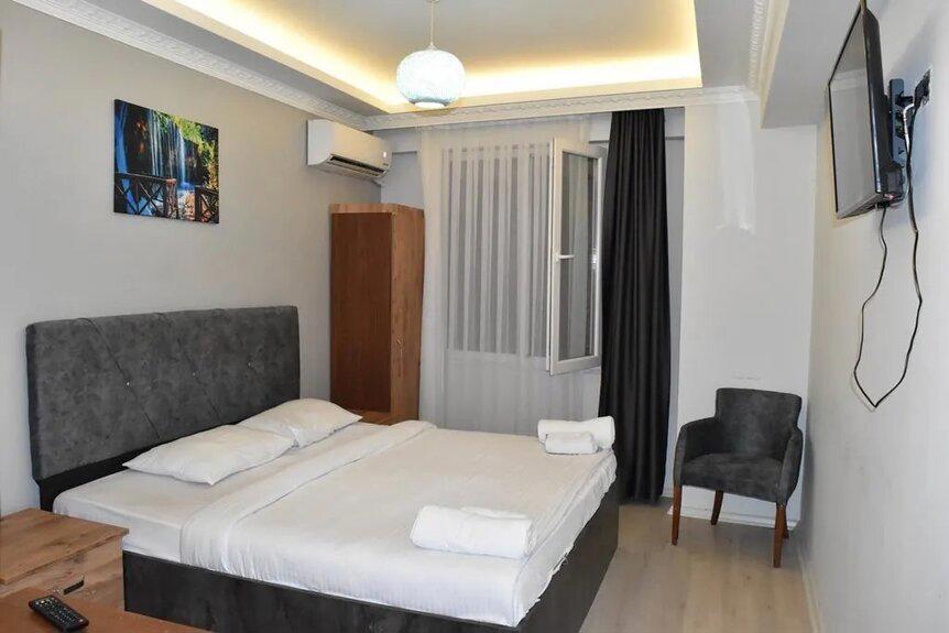 Big Life Suit Hotel