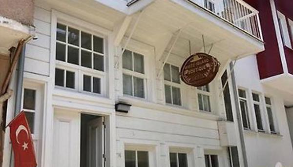 White Island Boutique Otel