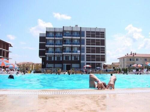 Carpediem Diamond Hotel