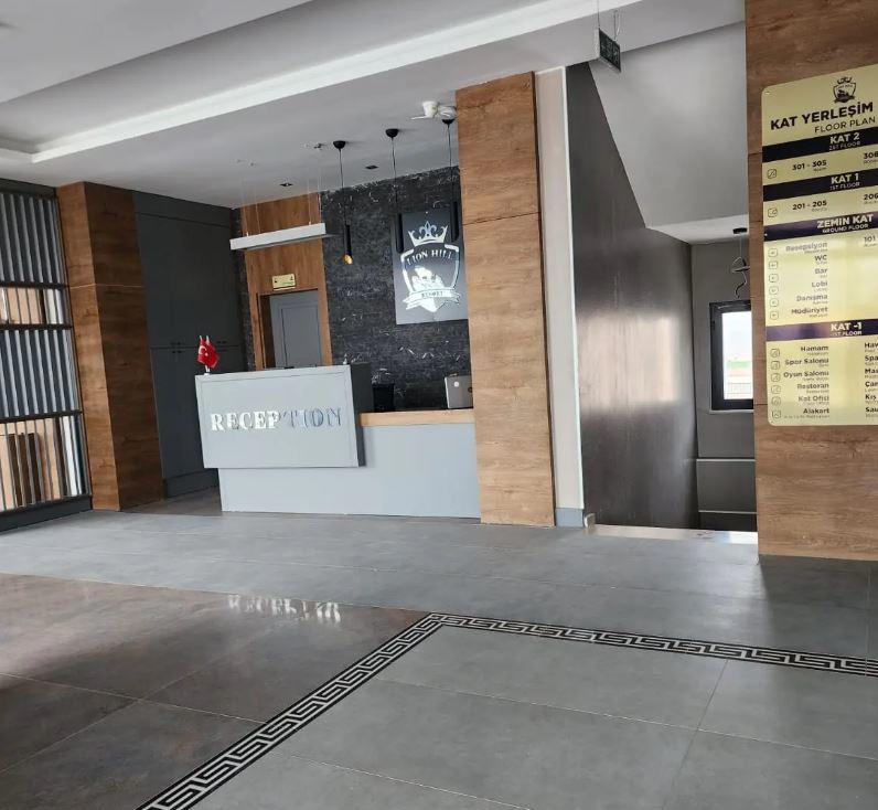 Lion Hill Resort Otel