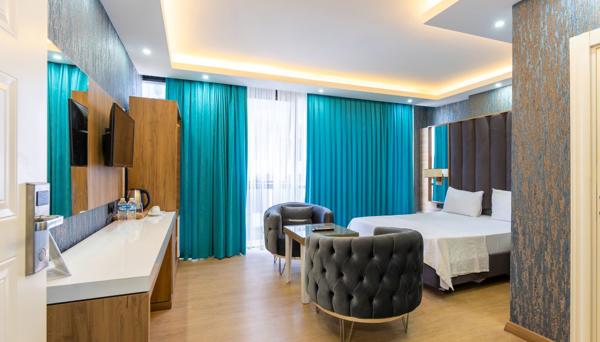 Black Palace Hotel