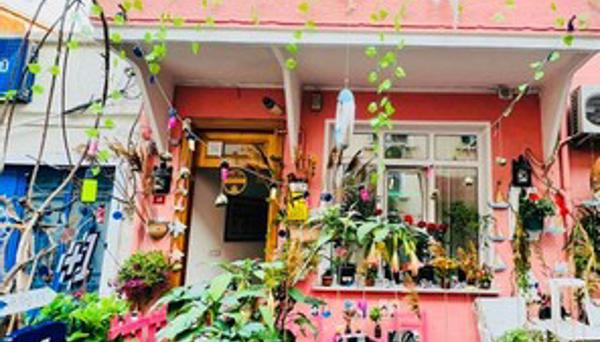 Pembe Pansiyon