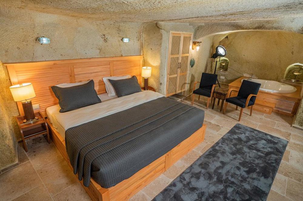 Bala Cave House