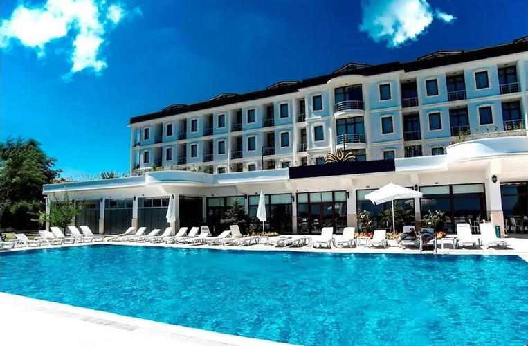 Westport İstanbul Resort & Spa Hotel
