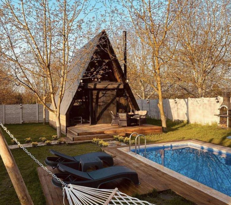 Sapanya Yanik Bungalov