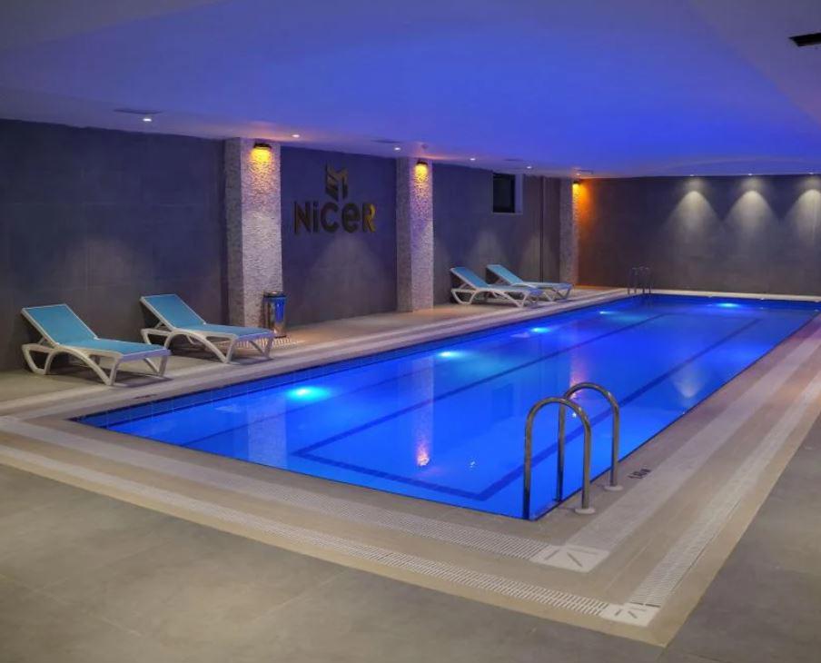 Nicer Hotel