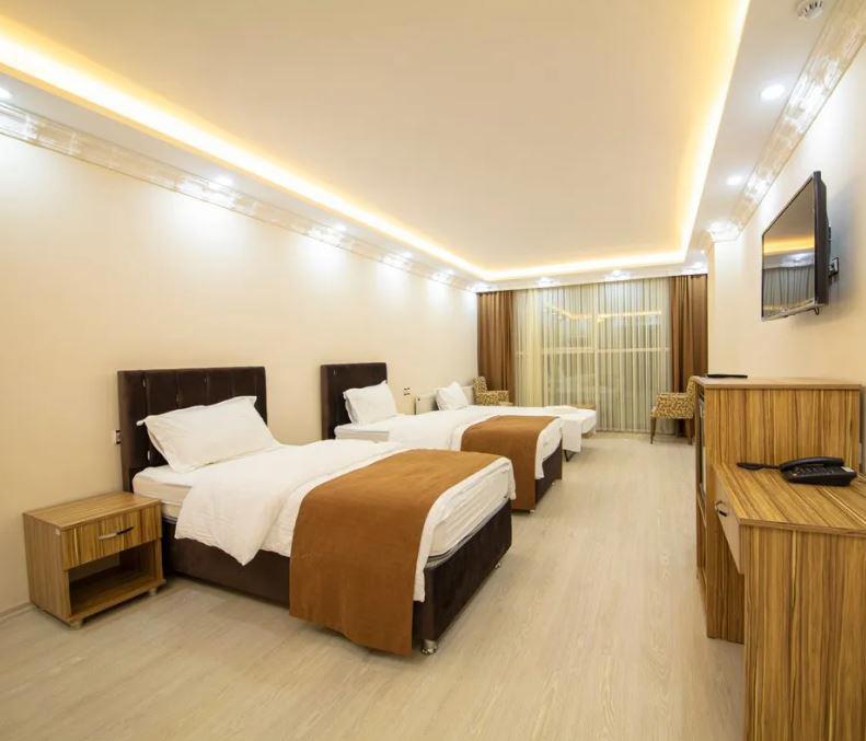 Yobol Otel