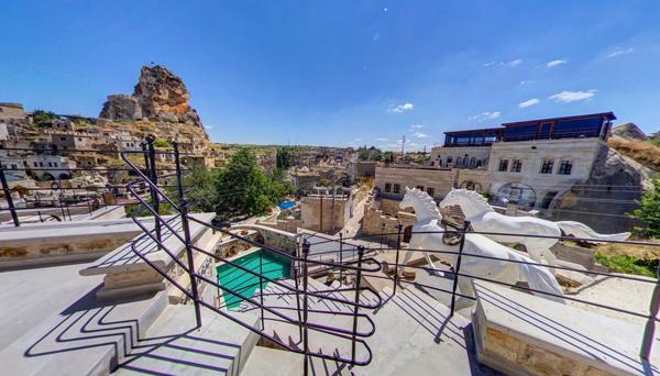 Capp Royal Cave Hotel