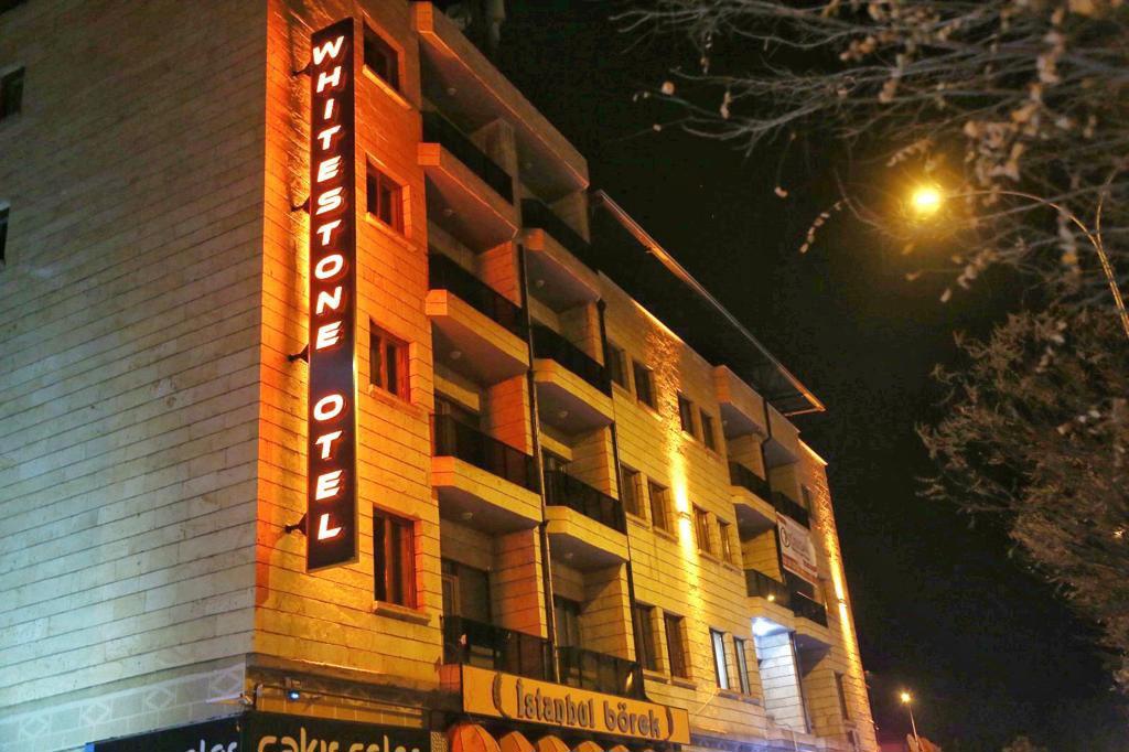 Whitestone Hotel