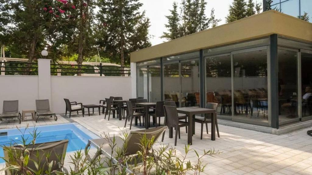 Lara İberis Hotel