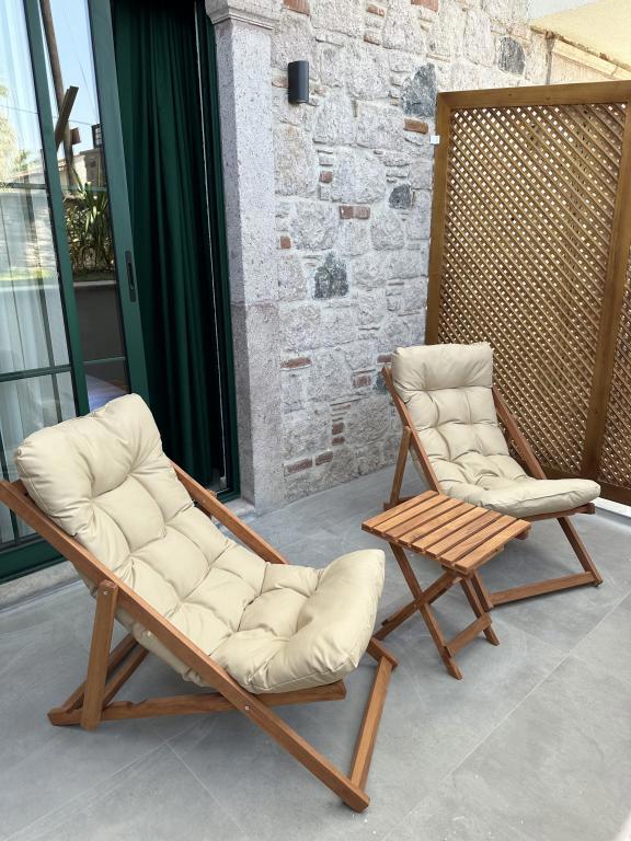 Folia Cunda By Leone