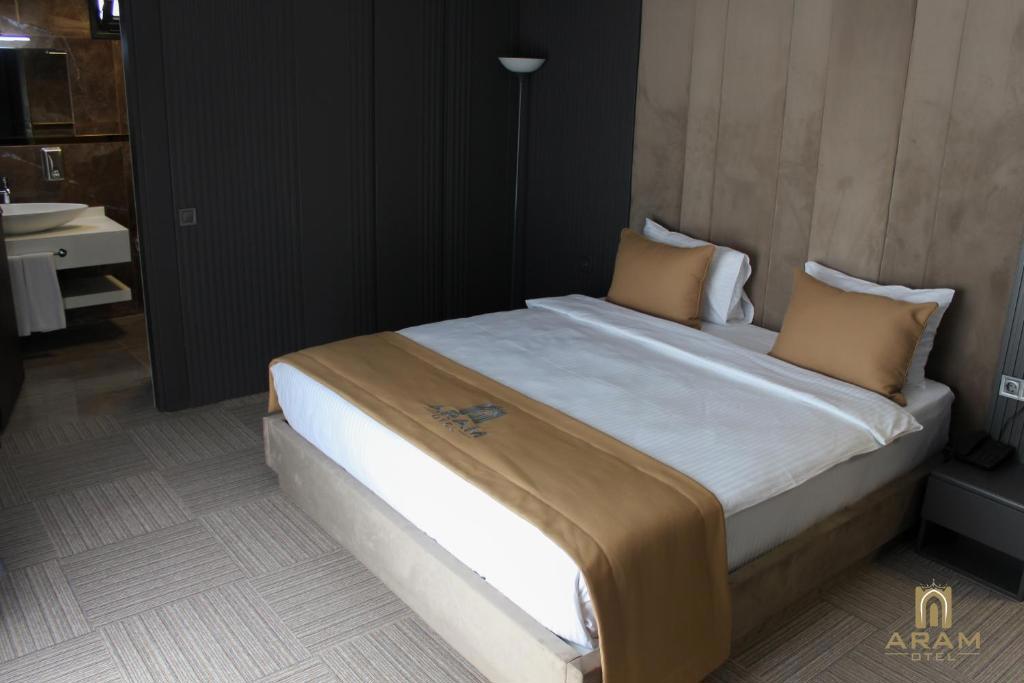 Aram Otel Business & Luxury