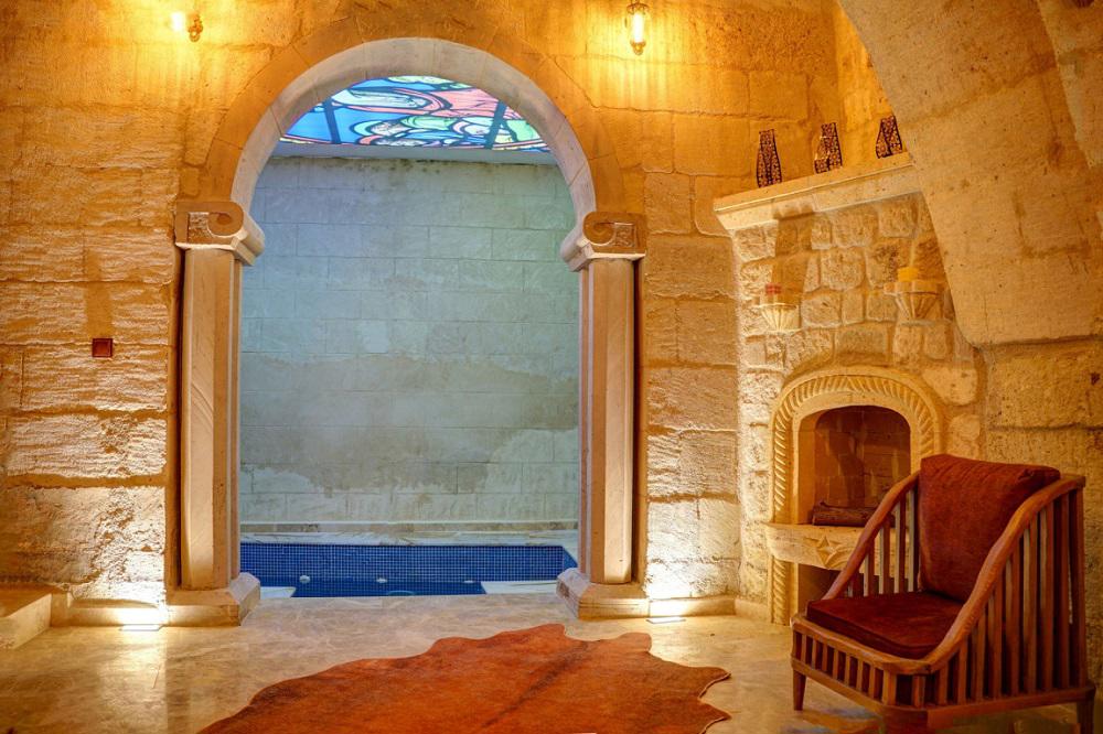Calypso Cave Suites